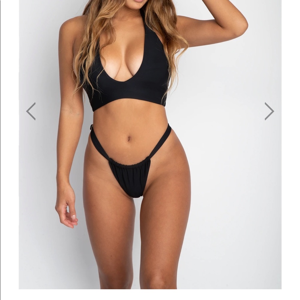 Skatie swimsuit NWT